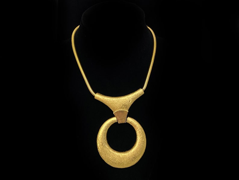 Crown Trifari Pendant Necklace Massive Modernist Circle Statement Vintage 1960s Midcentury Brushed Gold Tone Serpent Chain
