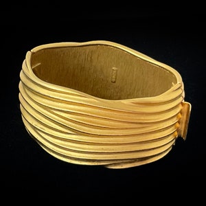 Vintage Cuff Bracelet Monet Modernist Wide Gold Plated Wavy Ridges Hinged Clamper Bangle Statement 1980s image 3