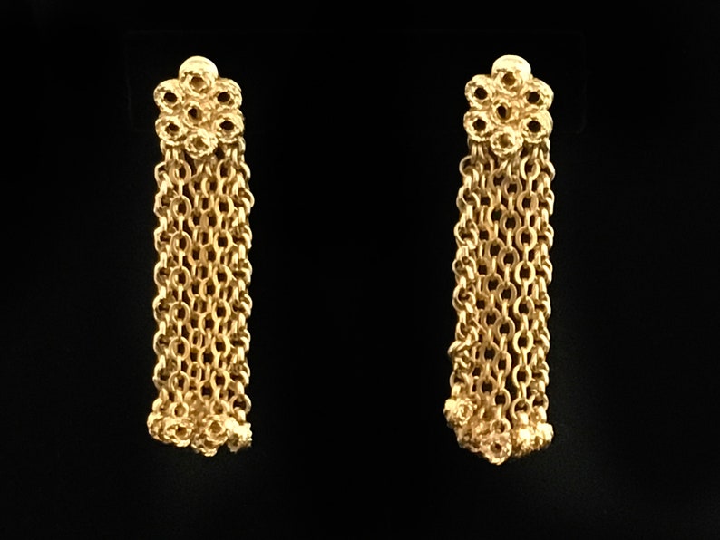 Vintage 1970s Monet Tassel Chain Dangle Earrings Gold Tone Flower Shoulder Duster 2 14