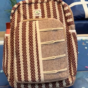 Grand sac à dos en chanvre avec poche pour ordinateur portable-sac à dos bohème hippie-fait main-commerce équitable-cadeau de famille-cartable naturel