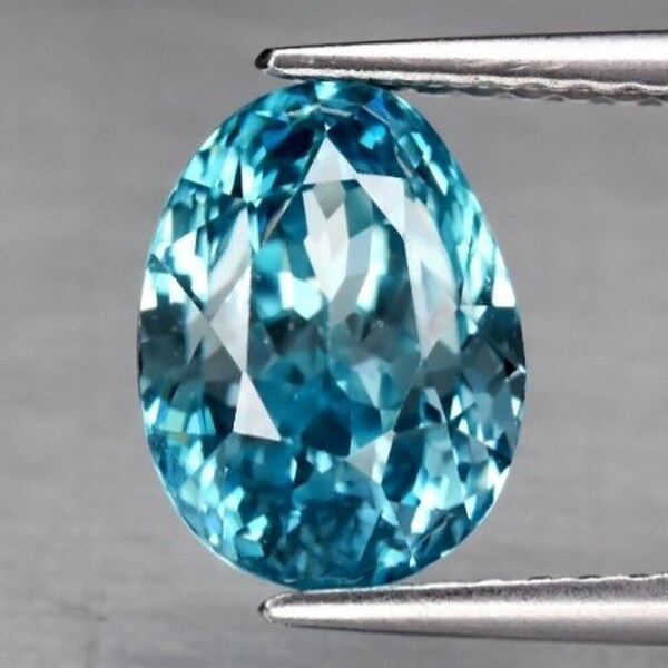 Natural Zircon 2.59 Carats. VS Clarity. Origin Cambodia.