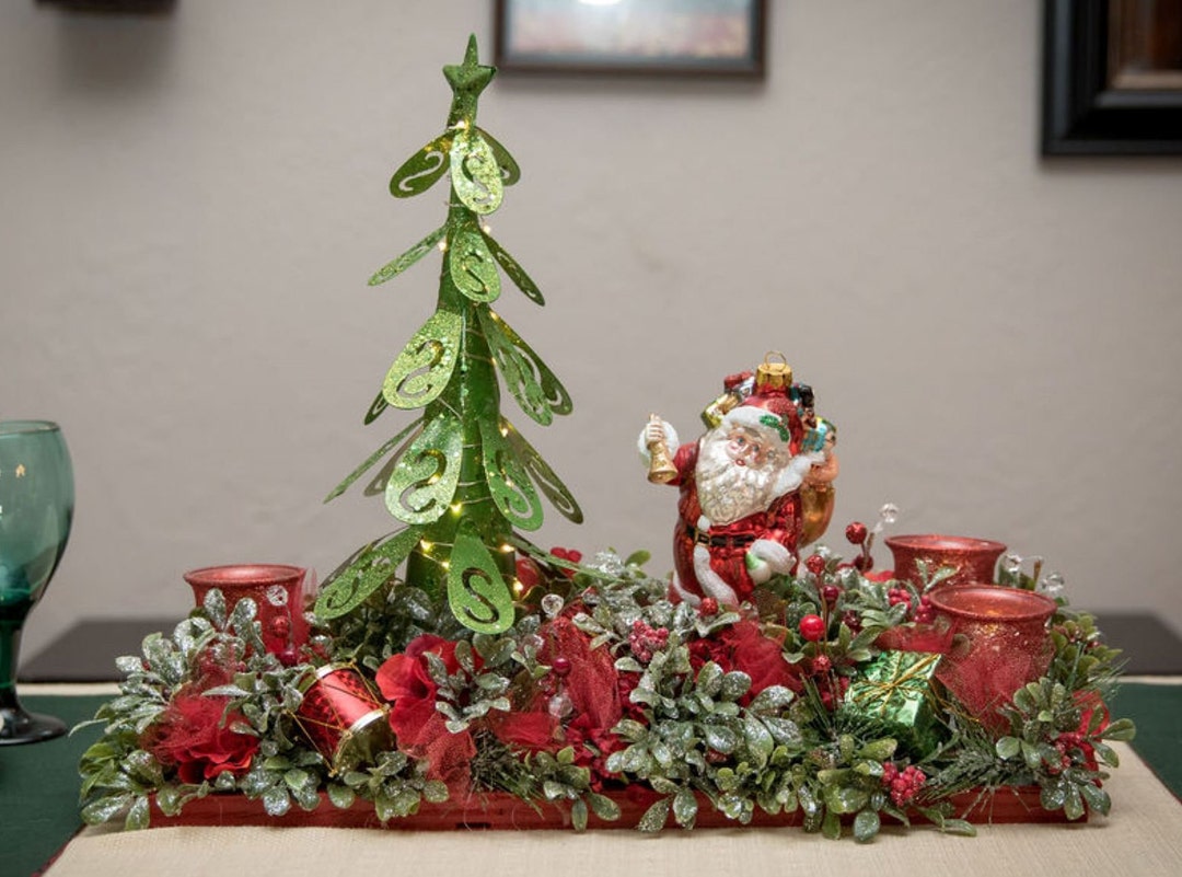 Modern Tree and Santa in Green and Red Holiday Centerpiece - Etsy