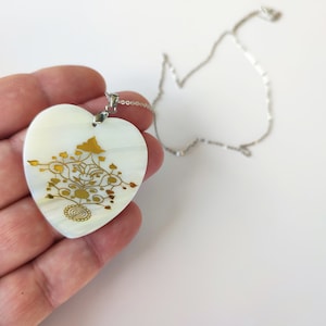 Heart Pendant Gold Embroidered Mother Of Pearl Pendant - Nacre Jewelry - Nacre Necklace - Mother Of Pearl Necklace - Silver Pattern