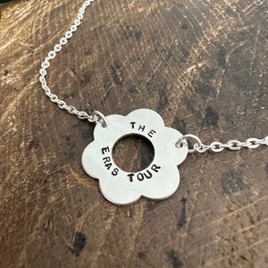 Handgemachte Tour Name Silber Kette Halskette Schmuck Benutzerdefinierte Name Taylor Geburtstag Era Weihnachten Freund Liebe Geschenk Andenken Schnelle Lieferung x