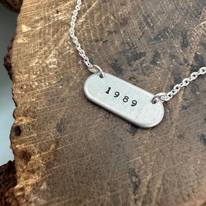 Hand Stamped Personalised Custom Chunky Bar Name Taylor Lilly Year 1989 1942 Birthday Gift  Chain Necklace Silver Aluminium Swift Delivery x