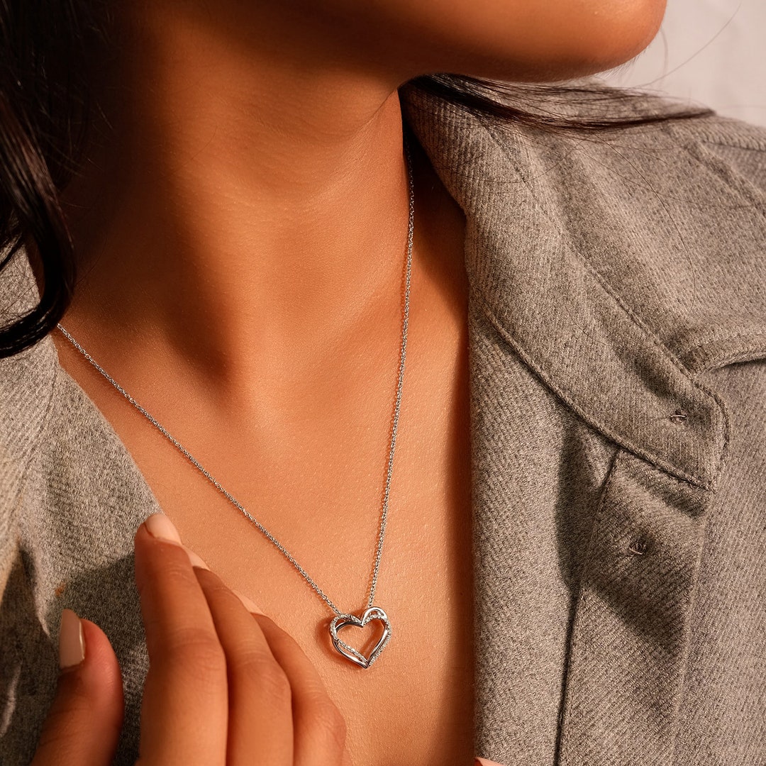 Cali Trove, Love Heart Necklace in 925 Sterling Silver Diamond Heart