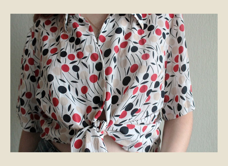 90s Vintage Oversize White Shirt Women/'s Geometric Abstract Printed White Shirt Retro 90/'s 80/'s Boho Pin-Up Feminine Oversized Blouse