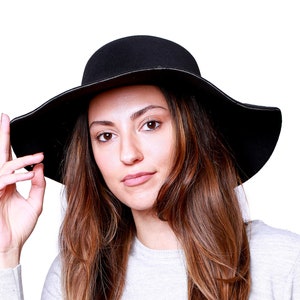 Black floppy winter hat best sale