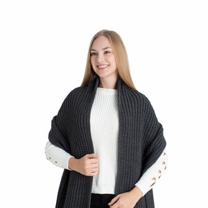 Dark Gray Oversize Extra Long Chunky Scarf, Unisex Winter Hand Knitted Shawl, Women Blanket Scarf, Soft Ribbed Shoulder Wrap, Christmas Gift