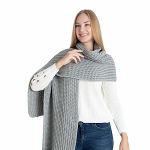 Gray Oversize Extra Long Chunky Scarf, Unisex Winter Hand Knitted Shawl, Women Blanket Scarf, Soft Ribbed Shoulder Wrap, Christmas Gift