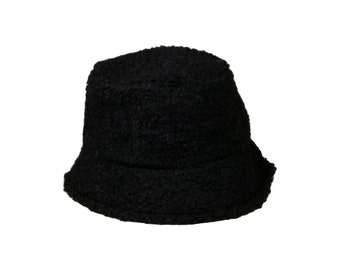 Bob noir en peluche, gros bonnet en fourrure végétalienne, bonnet d'oreille plus chaud en fausse fourrure, chapeau duveteux d'hiver pour femme, chapeau tendance, seau en sherpa doux