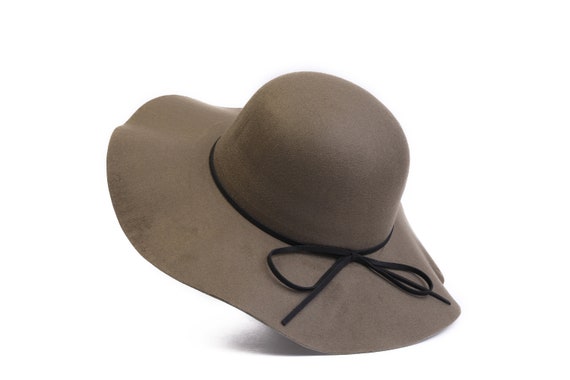 Floppy hotsell winter hat