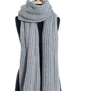 Gray Oversize Extra Long Chunky Scarf, Unisex Winter Hand Knitted Shawl, Women Blanket Scarf, Soft Ribbed Shoulder Wrap, Christmas Gift
