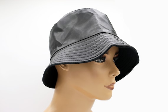 Black Water Resistant Women Bucket Hat, Fleece Lined Bucket Hat