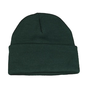 Könnte beinhalten: Eine dunkelgrüne Strickmütze.