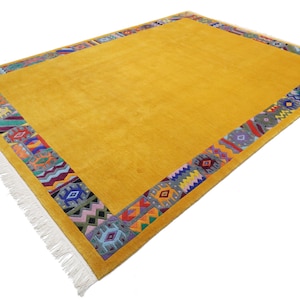 Hand-knotted Nepal rug made of Himalayan wool | Boho home decor | Ethnic wool rug | Sustainable handcraft | Living room decorative rug