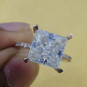 Obrączka ślubna - Okrągły szlif brylantowy o średnicy 8 mm, na cały brylant Moissanite, pierścionek z 18-karatowego białego złota