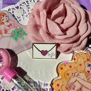 Liebesbrief Emaille Pin | Kawaii Pin, süsser Pin, Herz Pin, Valentinstag