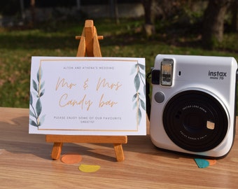 Metallic Gold painted Wooden Mini Easel, Perfect for displaying Mini Canvases, Ornaments and Coasters