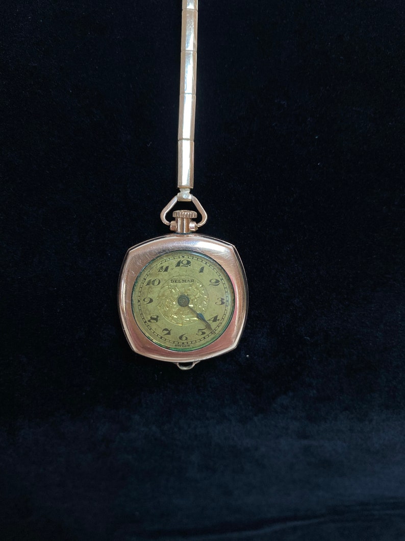 Lovely Classic 10KT Gold Delmar Swiss 15 Jewel Pendant-Wrist Watch bild 4