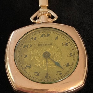Lovely Classic 10KT Gold Delmar Swiss 15 Jewel Pendant-Wrist Watch bild 7