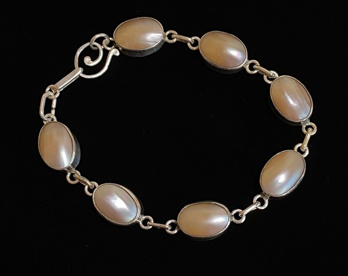 Lustrous Mabe Pearl & Sterling Silver Link Bracelet