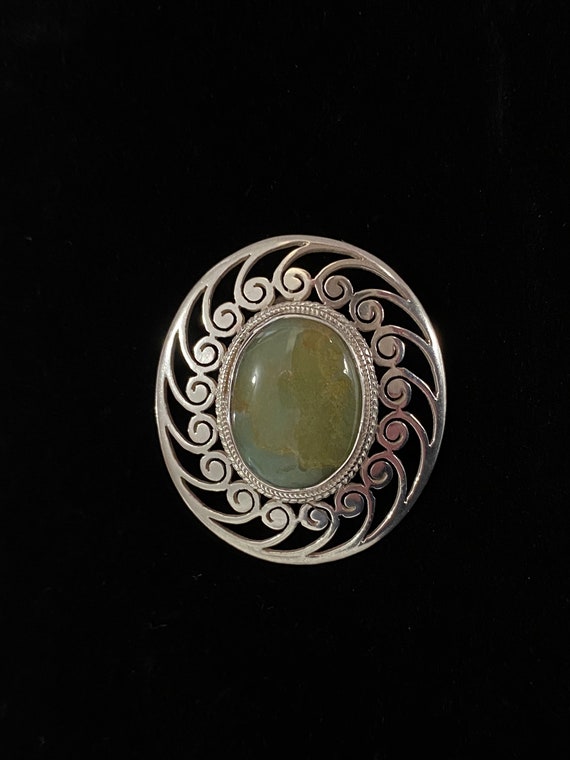 Perfectly Timeless Agate & Sterling Vintage Brooch