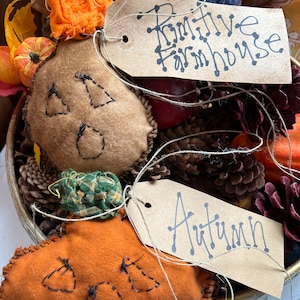 Primitive Pumpkin Accents. Handmade