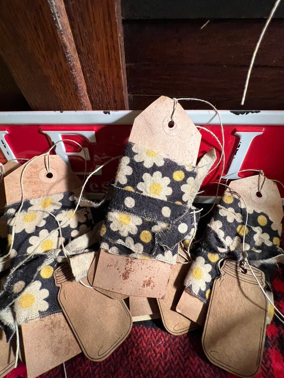 Primitive Daisy Bowl Fillers/Tags. Handmade