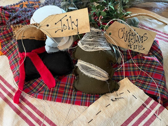 Primitive Christmas Accents. Handmade