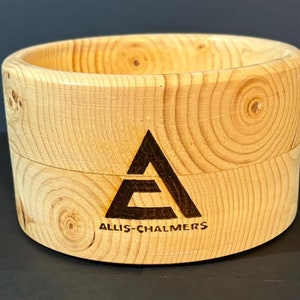 Allis Chalmers met de hand gedraaide kom van 5,5 inch gemaakt van gerecycled grenenhout
