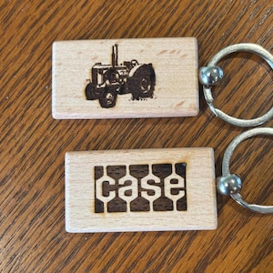 Porte-clés en bois pour tracteur routier