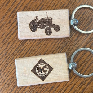 Allis Chalmers Traktor Schlüsselanhänger aus Holz