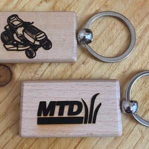 MTD Rasen- und Gartentraktor Schlüsselanhänger aus Holz