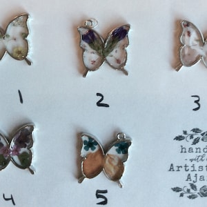 Real Flower Butterfly Jewelry! Botanical:Real Flower Butterfly Necklace ! Butterfly Resin Flowers! Silver Plated Necklace With Resin Florals