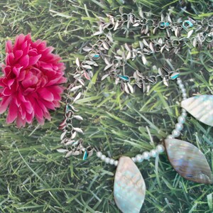 Shell Nicklace with Silver Toned Leaf Chain