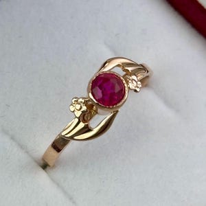 Chic Vintage Original Rose Gold 14k 585 Ring with Ruby,  Ruby Rose Gold Ring 14k, Gift for Her, Rose Gold 585 14k