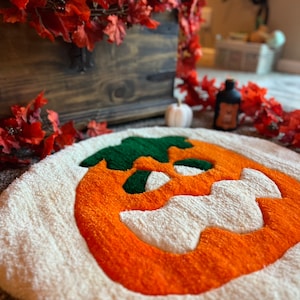 Halloween Pumpkin Cookie Rug – Handmade Tufted Rug, Spooky Season Home Decor, Fall Accent Rug, Halloween home decor