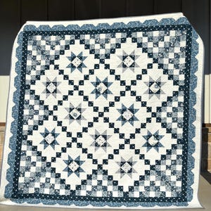 COTTAGE BLUES Moda Quilt KIT von Pastry Shop Quilts