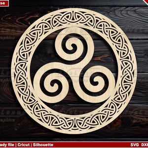 Triskelion svg, Padrão celta redondo svg, Arquivo de corte a laser de enfeite de Natal celta, Decoração de parede Wiccan/Wicca/Pagã png