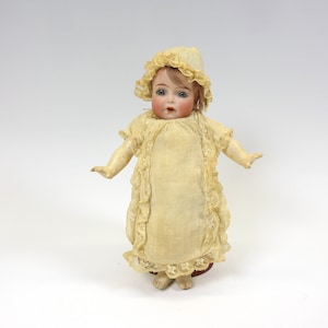All original rare 8&quot; size German bisque Kammer & Reinhardt SH 126 doll with starfish hands