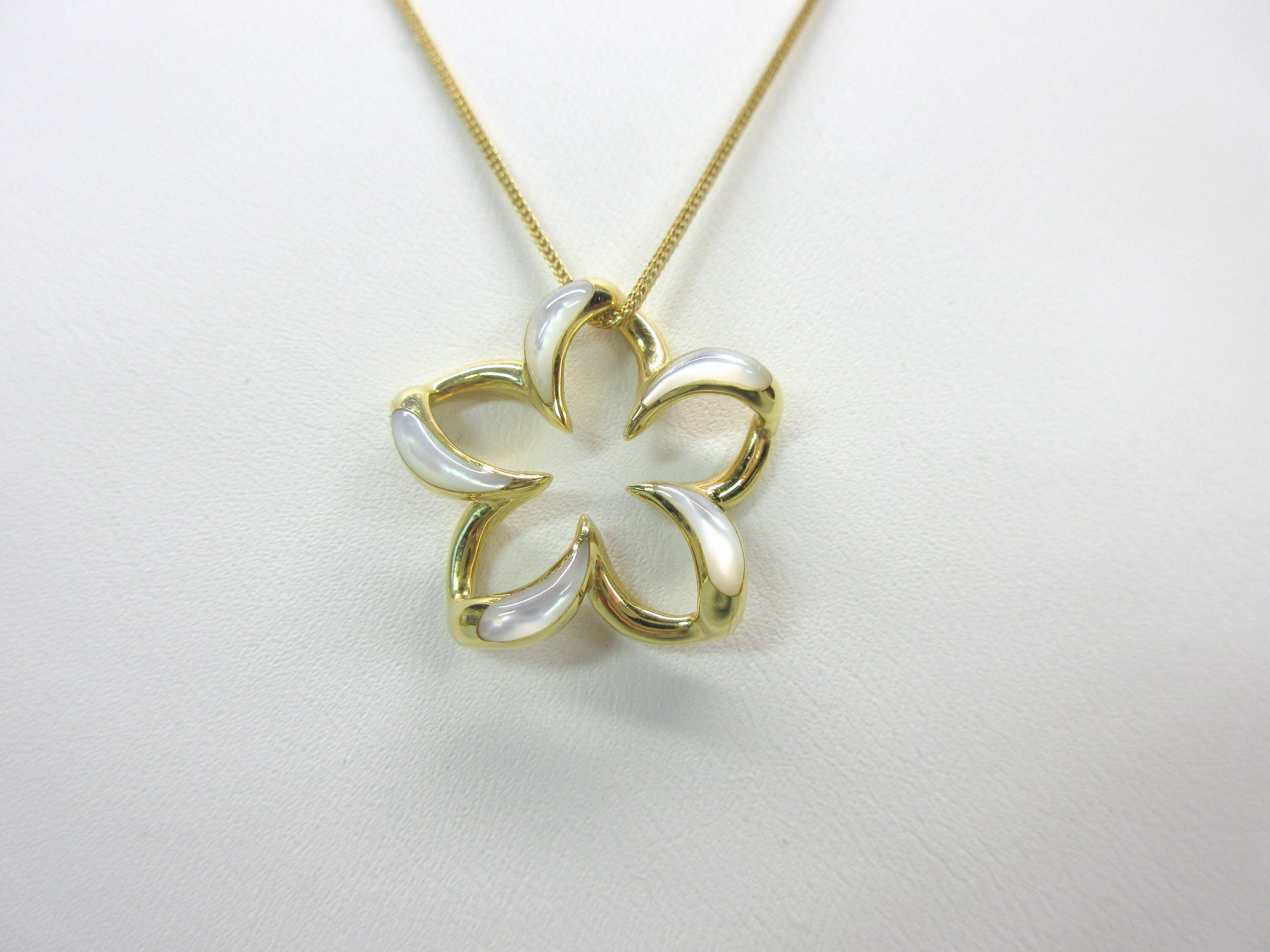 Na hoku clearance plumeria necklace