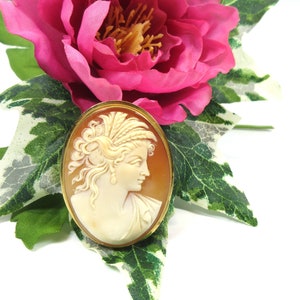 Antique larger 18k gold & carved shell cameo pendant or brooch Lady with elaborate hair style
