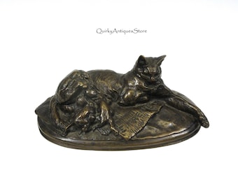 Antique French E. Fremiet bronze cat sculpture Mother feeding kittens
