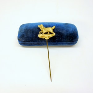 Victorian carved antler Spaniel or Setter Dog stick pin