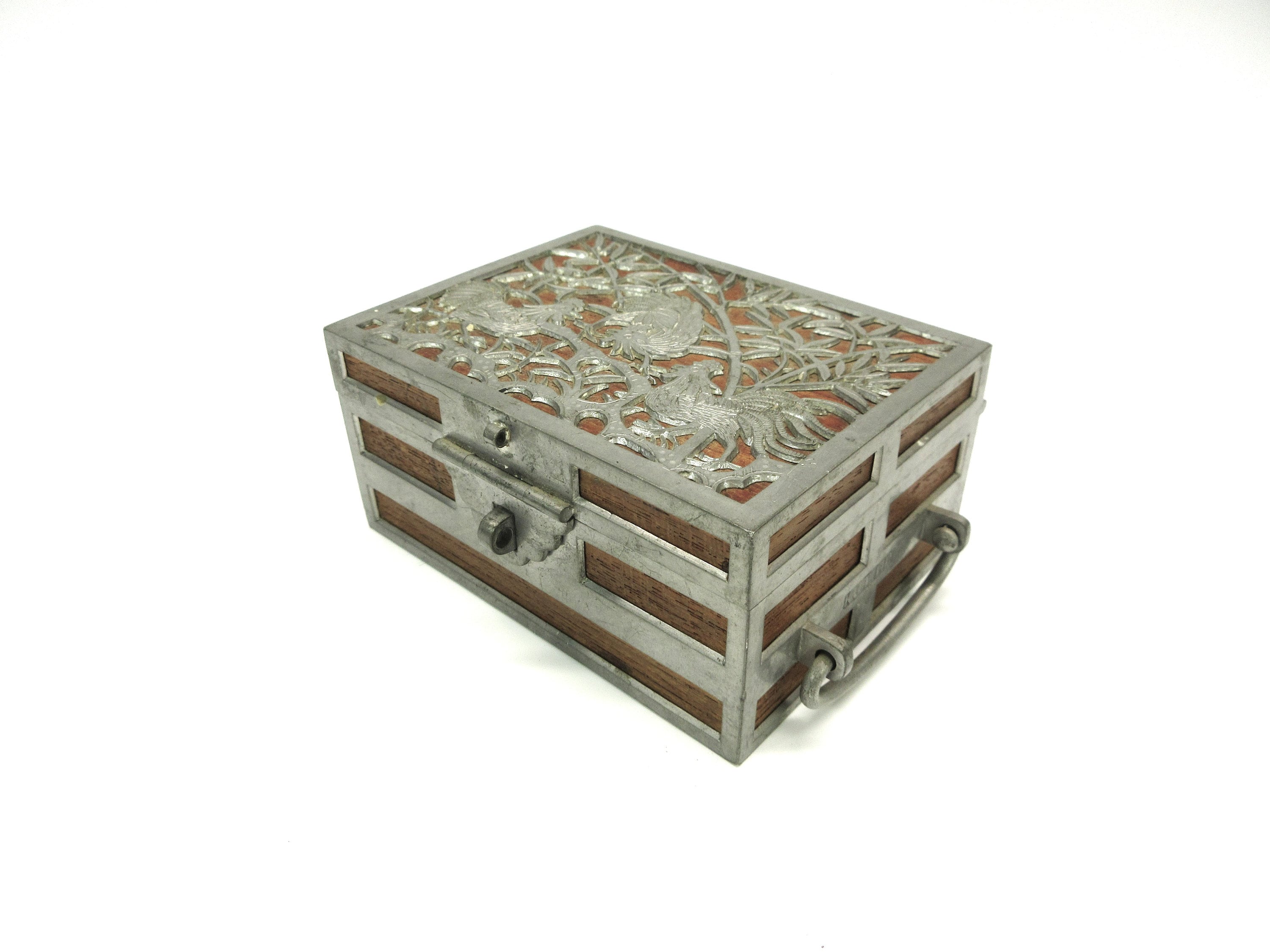 taka　中国　古錫漢詩刻　四方盒子肉池　小箱　約193g　D　R8858 ANTIQUE CHINESE EXPORT STERLING SILVER TRINKET BOX MARK HC