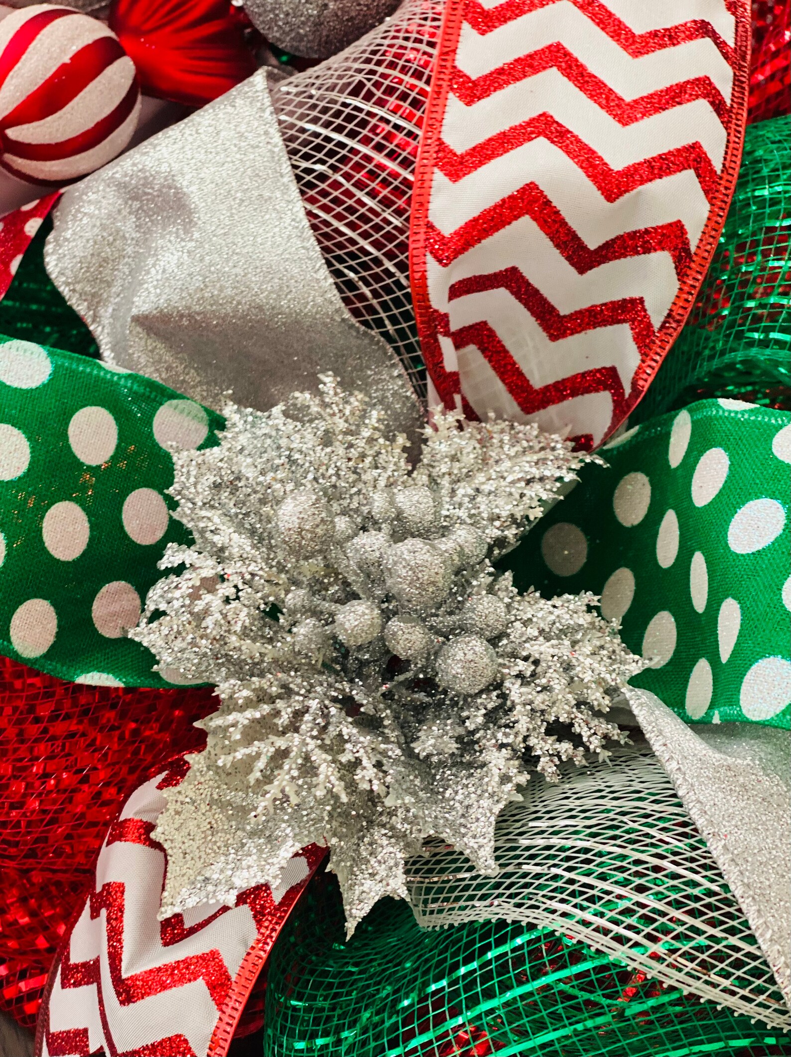 Red, Green, White and Silver Christmas Garland Luxury Christmas Garland