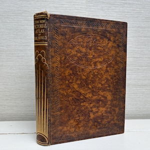 The New Pictorial Atlas of the World 1930s Vintage Hardback Book Odhams Press Ltd