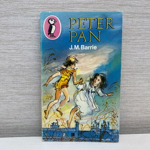 Peter Pan by J.M. Barrie (1972) Puffin Vintage Illustrated Paperback