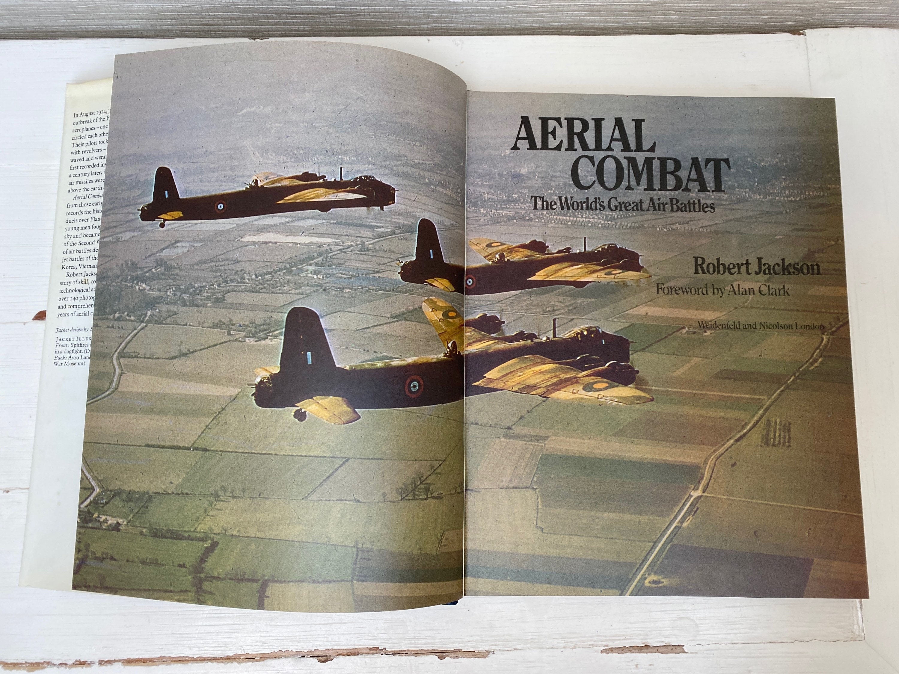 洋書 Complete history of U.S. aerial Combats Debrief: A Complete History of U.S. Aerial Engagements